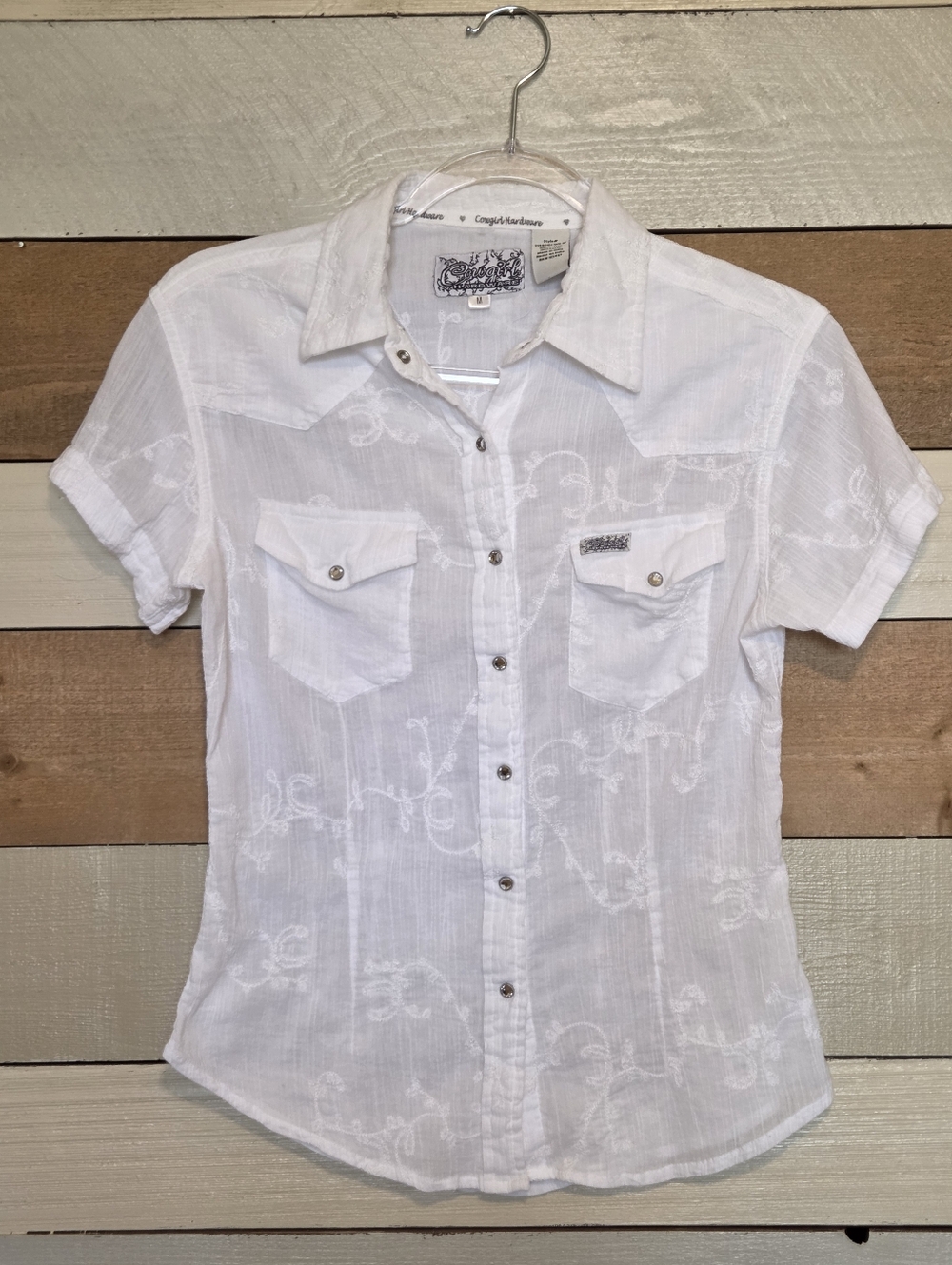 Women’s White Button-Down Short Sleeve Shirt